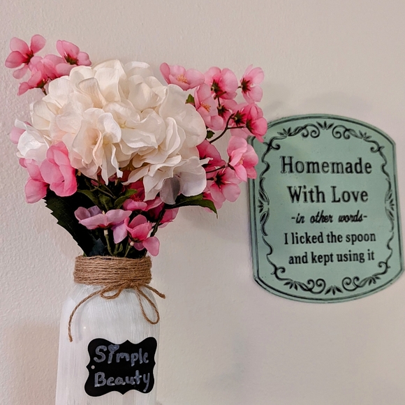 DIY Farmhouse mason jar vase and flowers - Picture 1 of 1